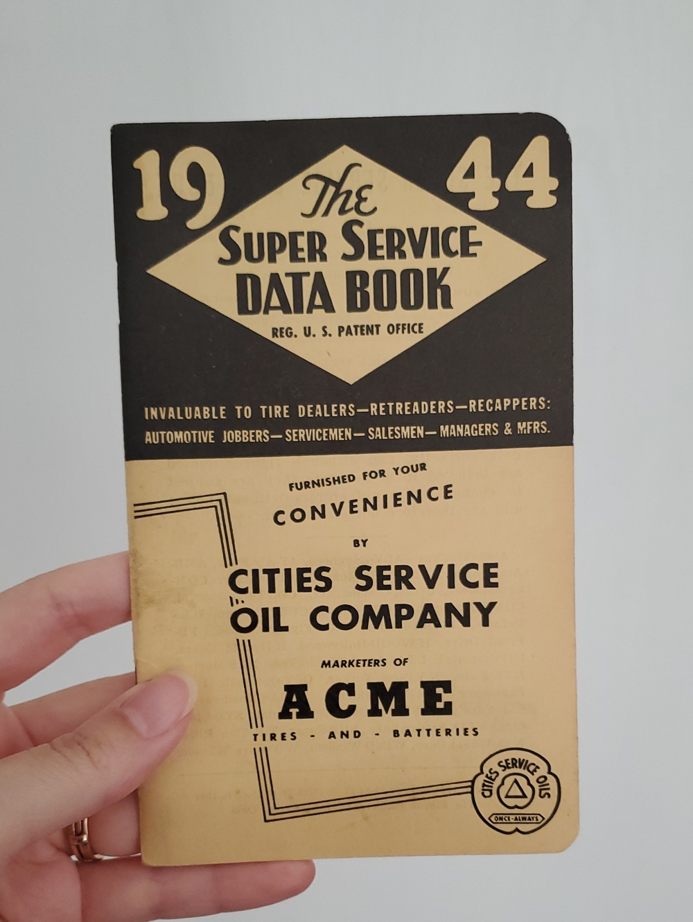 "ACME" 1944 Super Service Data Booklet - Black & Cream
